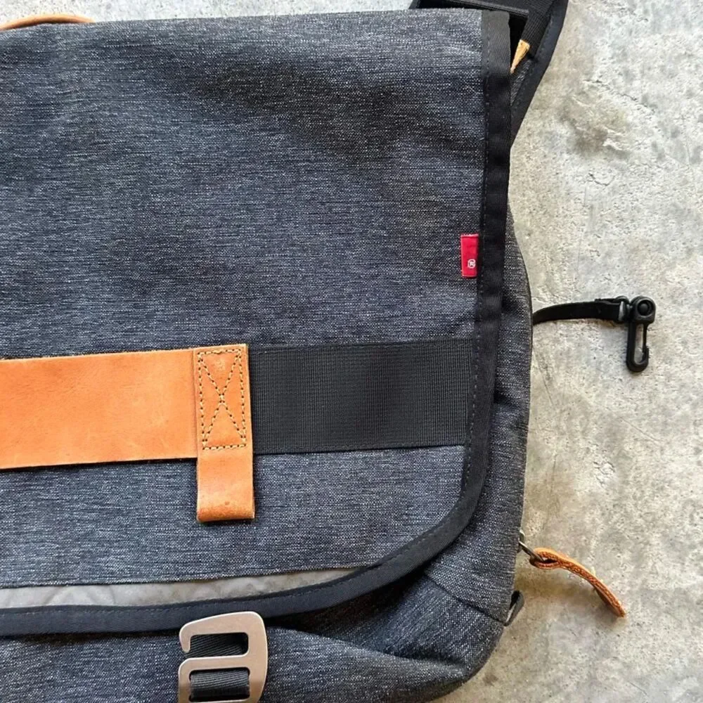 Levi's Commuter Cycling Messenger Bag